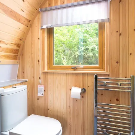 1 Bed In Newby Bridge Oc-O29829 Camping
